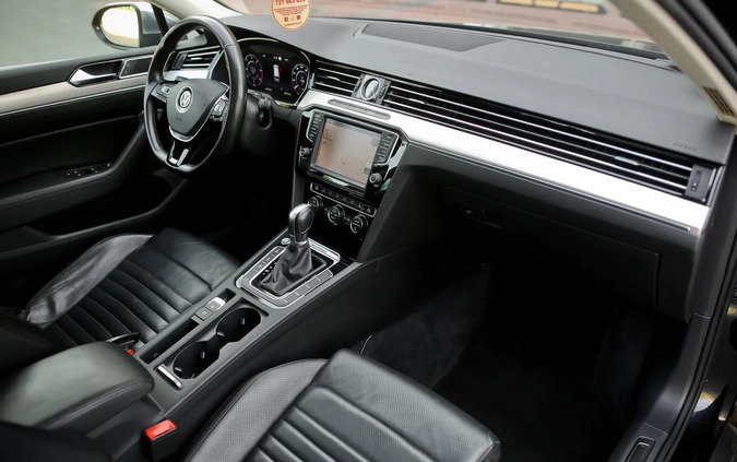 Volkswagen Passat cena 79900 przebieg: 221700, rok produkcji 2016 z Kłodawa małe 781